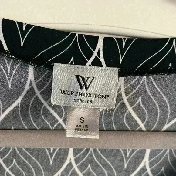 Worthington Black and White Patterned Blouse Size Small - Picture 4 of 9